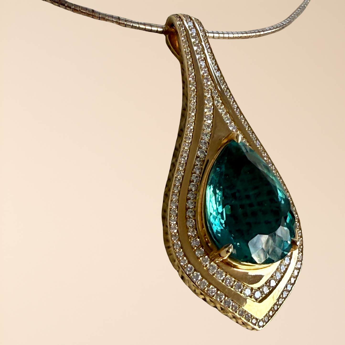 A dramatic Paraíba-colored statement jewel
