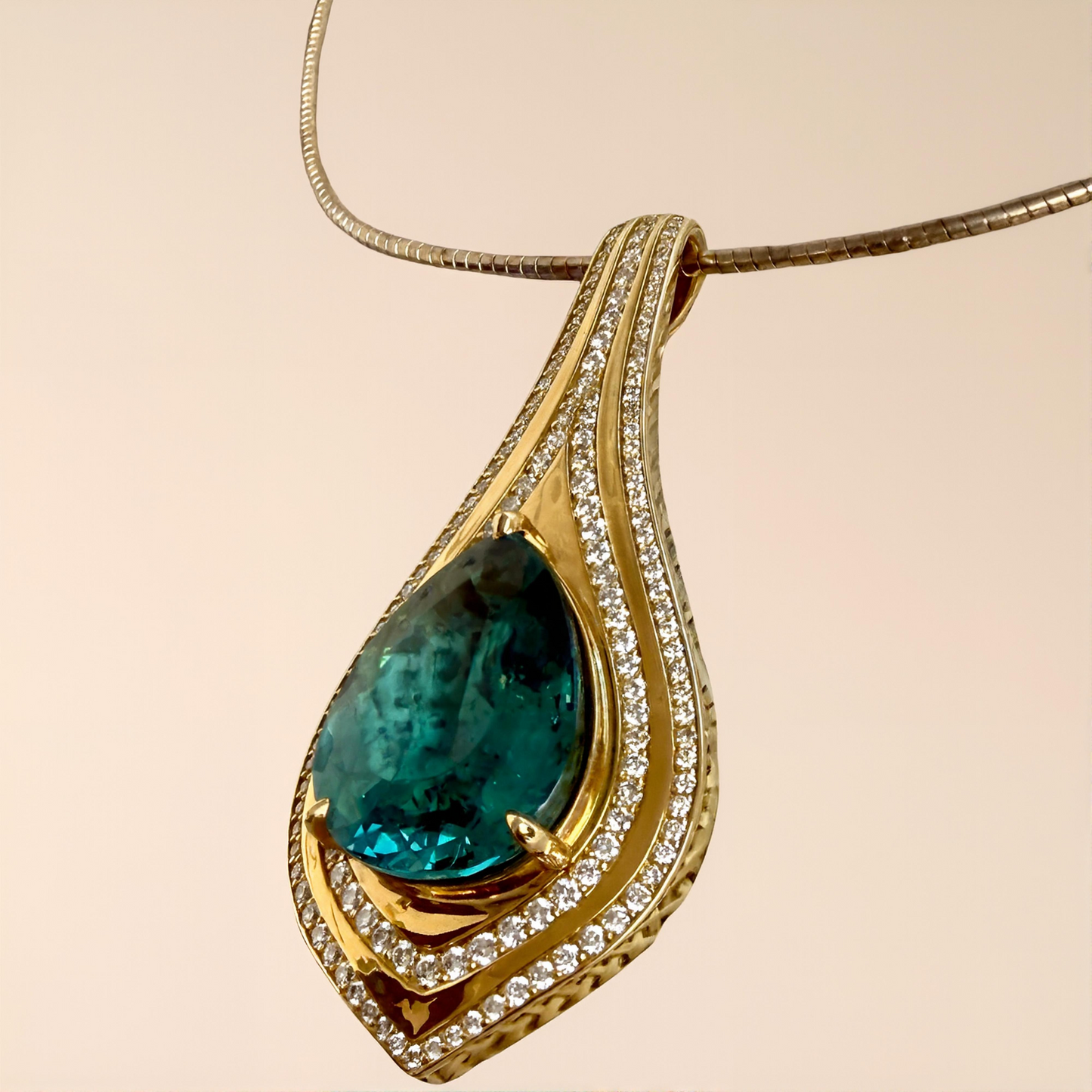 A dramatic Paraíba-colored statement jewel